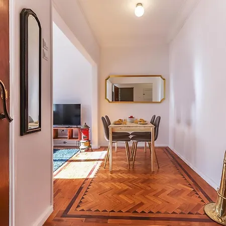 Portucale ! Olaias Design With Terrace Apartment Lisbon