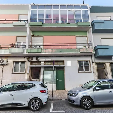 Portucale ! Olaias Design With Terrace Apartment Lisbon