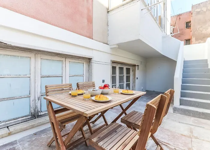 Portucale ! Olaias Design With Terrace