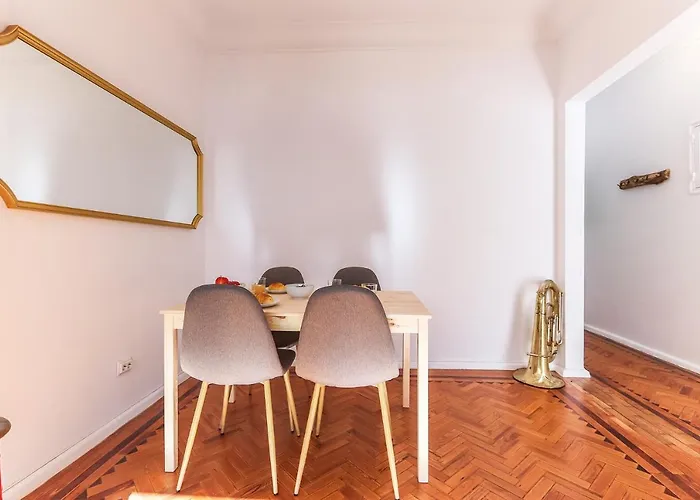 Portucale ! Olaias Design With Terrace Apartment
